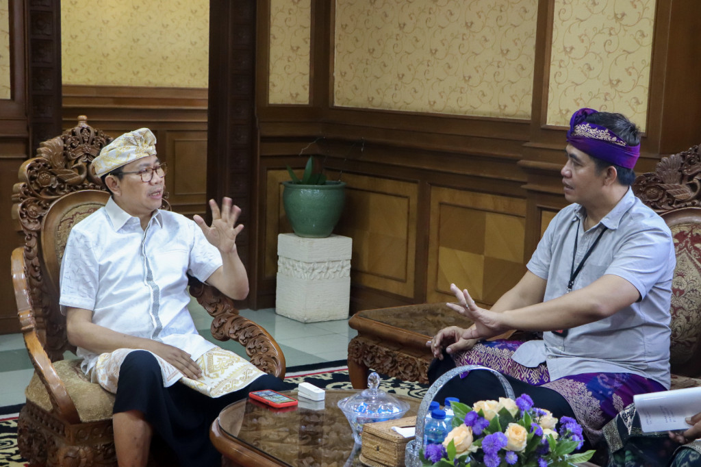 Wabup Ketut Suiasa Terima Audiensi Dirtek PDAM Tirta Mangutama Badung